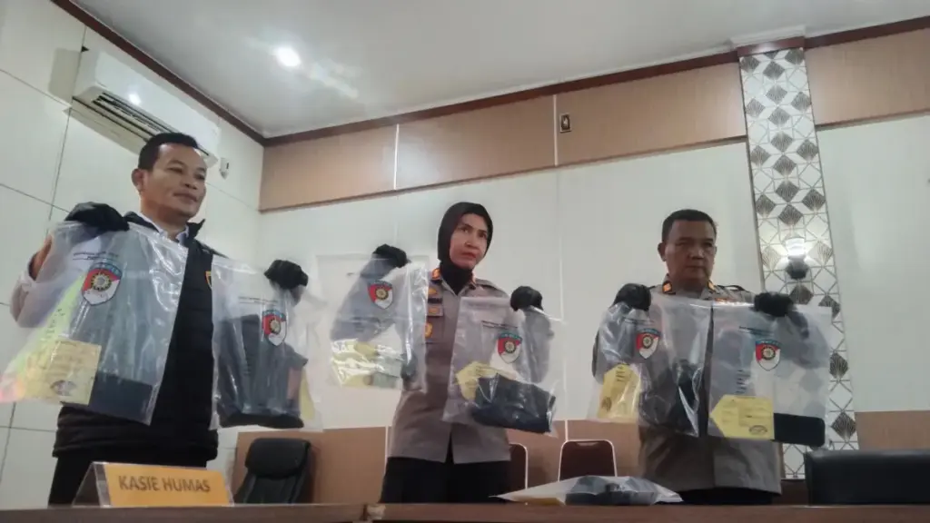 Perampok Spesialis Toko Modern