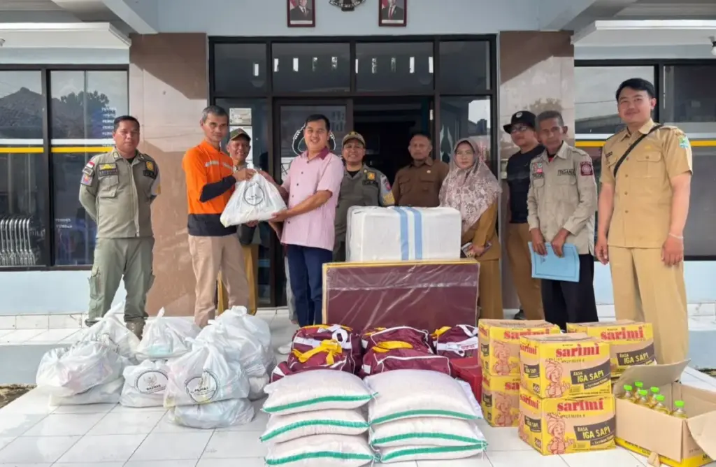 Baznas Bantu Korban Puting Beliung Leuwimunding