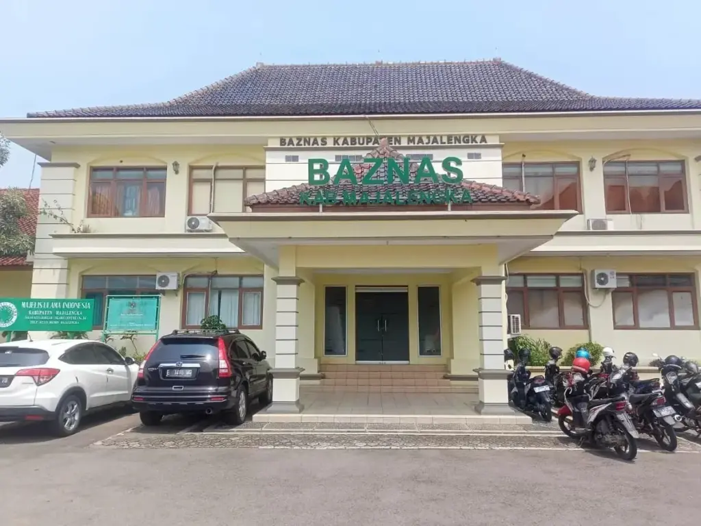 Baznas Himpun Zakat Fitrah
